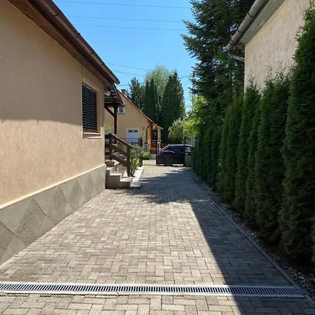 Leda Apartman Holiday home *