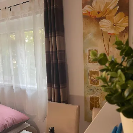 Leda Apartman Holiday home